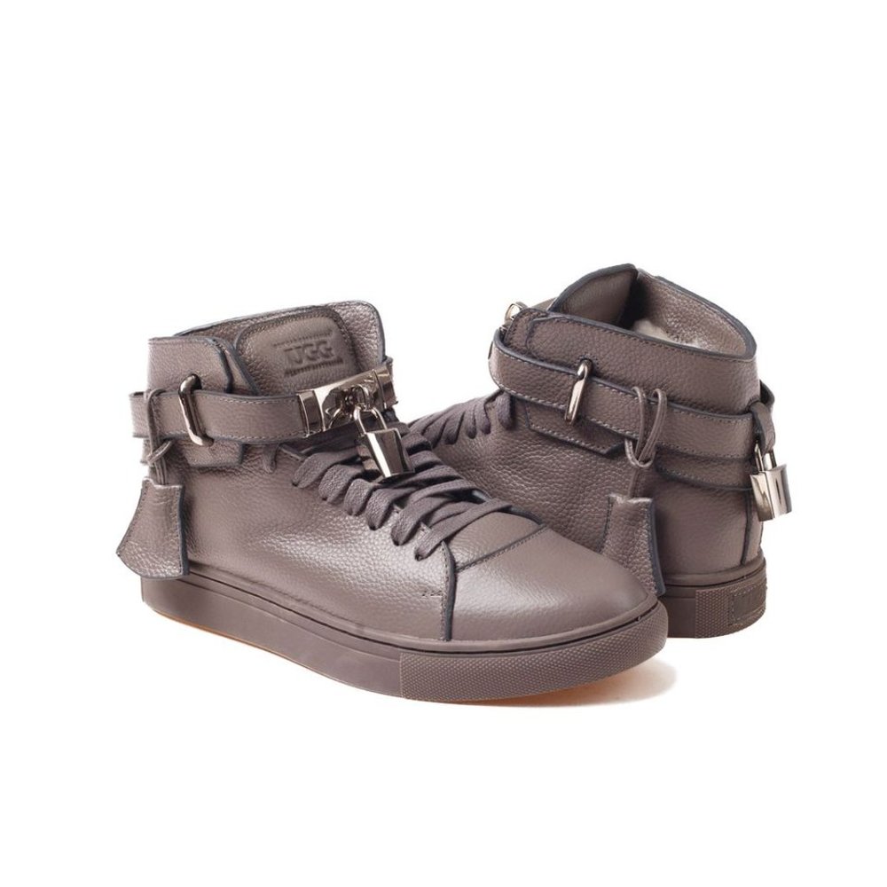UGG OZWEAR Sheepskin Water Resistant MENS Shoe - Picture 8 of 8